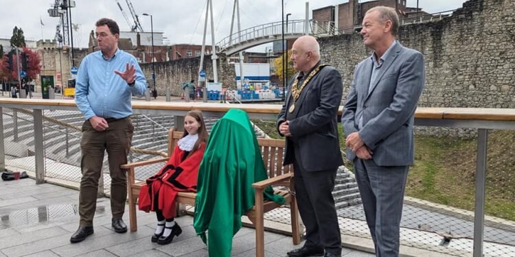 Paddington Bear Statue unveiled at West Quay