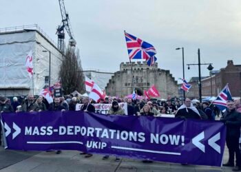 UKIP Protest to ‘save our kids’ demonstration at Southamptons Bargate despite masked ‘anti-racism’ counter march interference