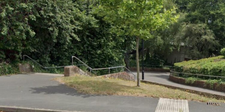 Southampton Police Appeal for Witnesses After 17 year old girl Sexually Assaulted by South Asian Man in Bitterne Underpass