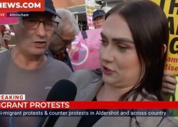 GB News Reporter Struck by Stand Up To Racism Protester’s Placard During Heated Altrincham Demonstration