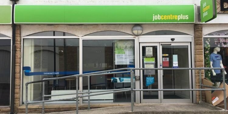 Number of Universal Credit Claimants Hits Record High, Up by One Million Since Labour Took Office